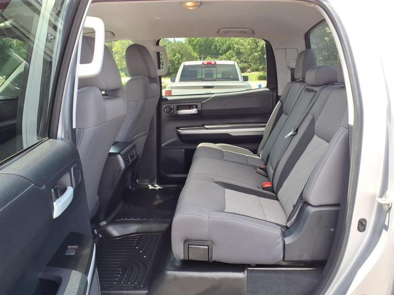 Toyota Tundra SR5 5.7L V8 FFV CrewMax 2WD 2016