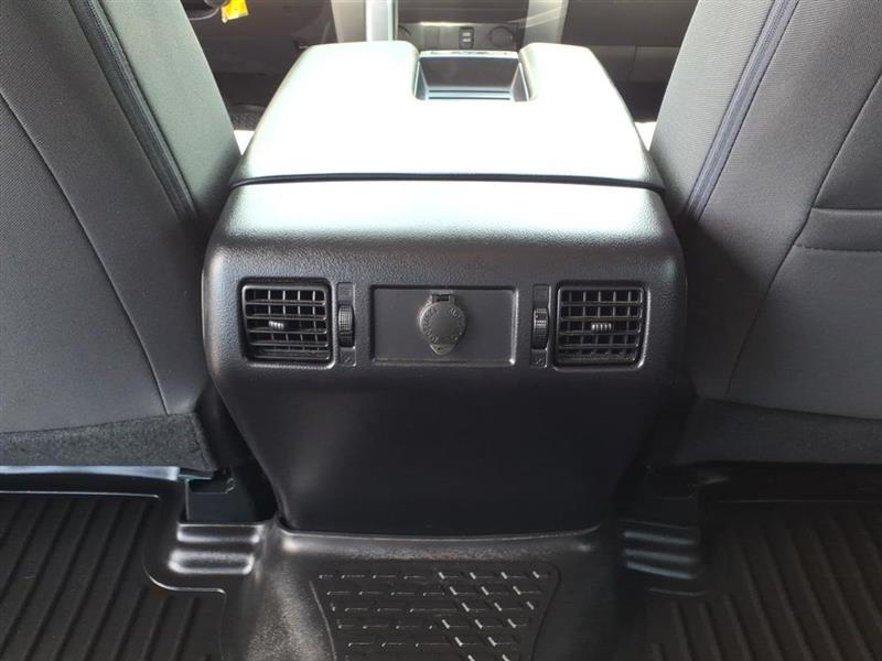 Toyota Tundra SR5 5.7L V8 FFV CrewMax 2WD 2016