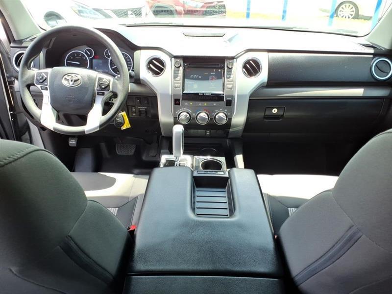 Toyota Tundra SR5 5.7L V8 FFV CrewMax 2WD 2016