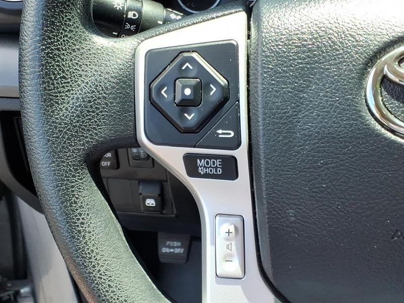 Toyota Tundra SR5 5.7L V8 FFV CrewMax 2WD 2016