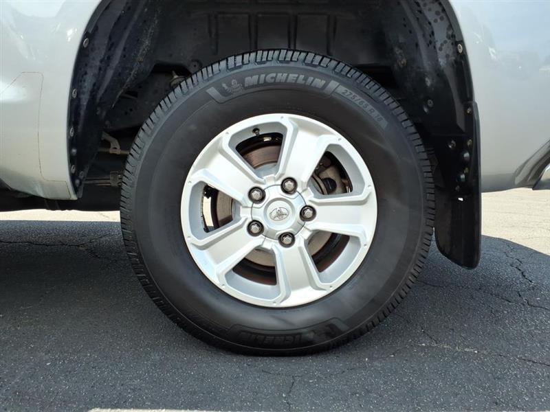 Toyota Tundra SR5 5.7L V8 FFV CrewMax 2WD 2016