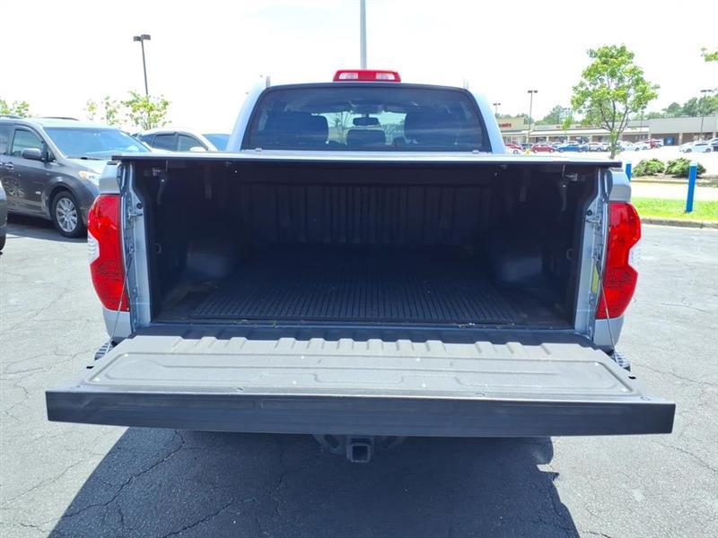 Toyota Tundra SR5 5.7L V8 FFV CrewMax 2WD 2016