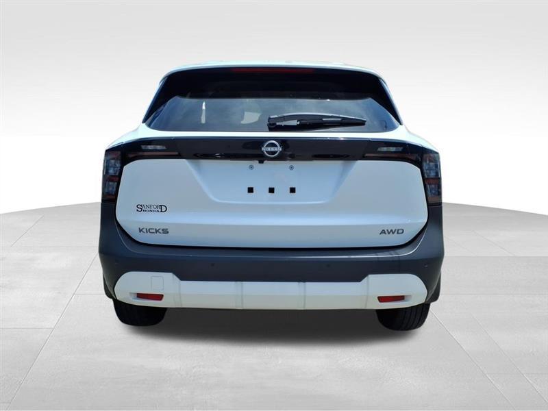 Nissan Kicks SV 4WD 2025