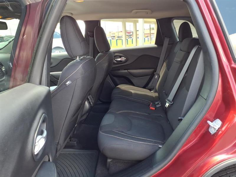 Jeep Cherokee Latitude FWD 2016