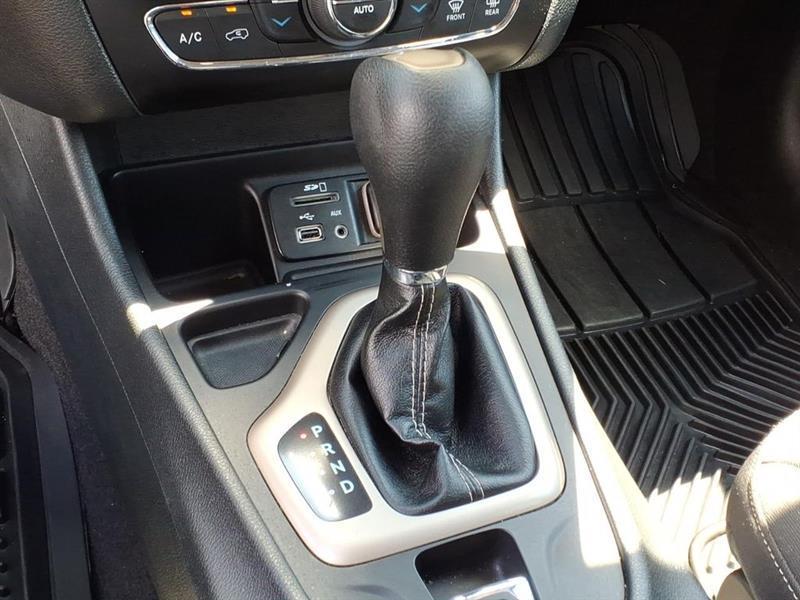Jeep Cherokee Latitude FWD 2016
