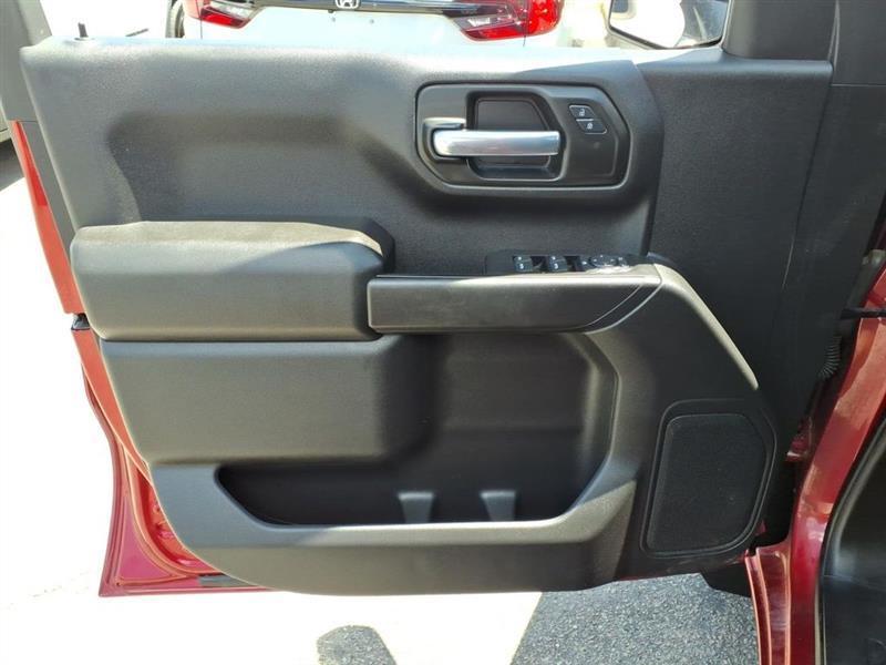 Chevrolet Silverado 1500 Custom Crew Cab Long Box 4WD 2021