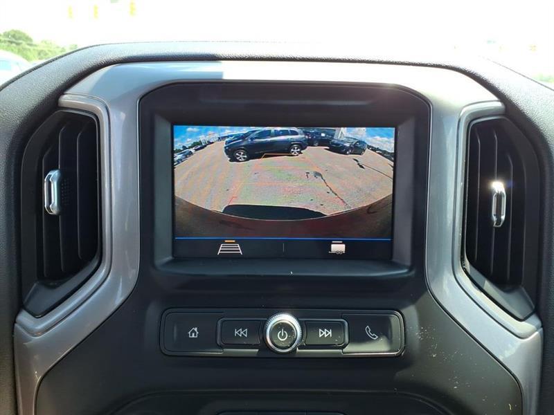 Chevrolet Silverado 1500 Custom Crew Cab Long Box 4WD 2021