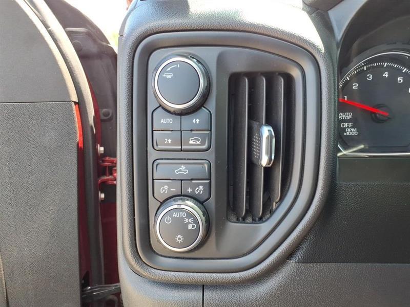Chevrolet Silverado 1500 Custom Crew Cab Long Box 4WD 2021