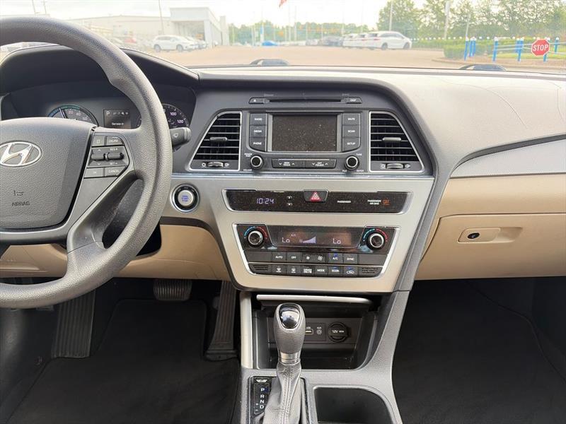 Hyundai Sonata Hybrid Base 2016