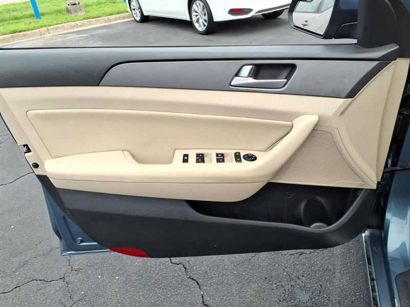 Hyundai Sonata Hybrid Base 2016