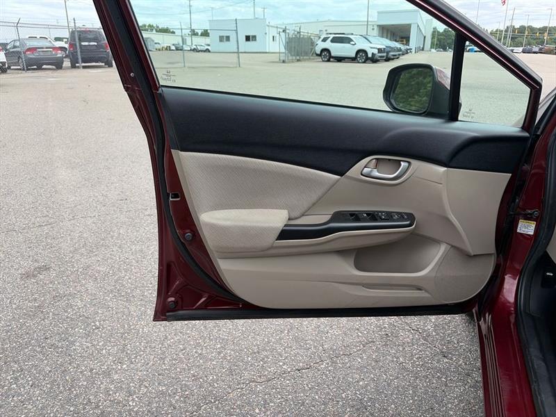 Honda Civic LX Sedan 5-Speed AT 2013