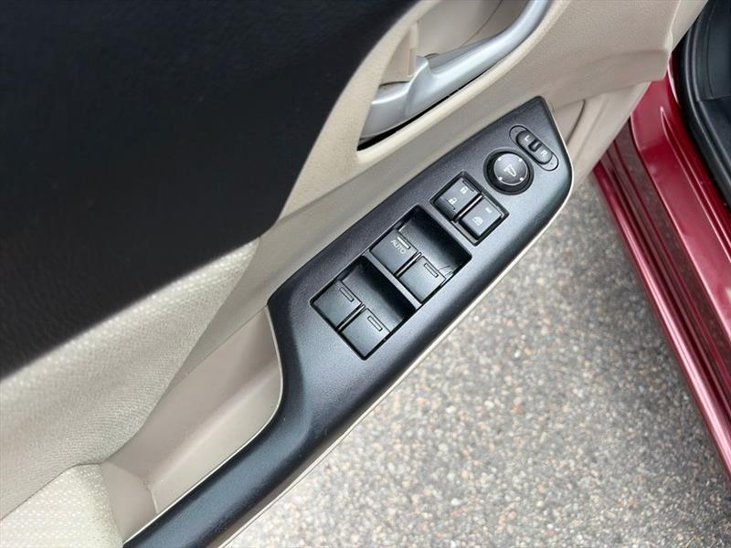 Honda Civic LX Sedan 5-Speed AT 2013