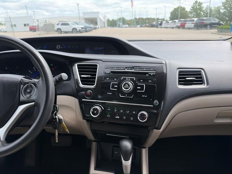 Honda Civic LX Sedan 5-Speed AT 2013