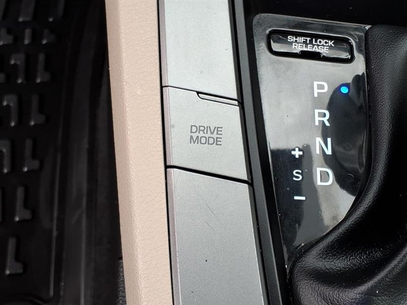 Hyundai Elantra Limited 2019