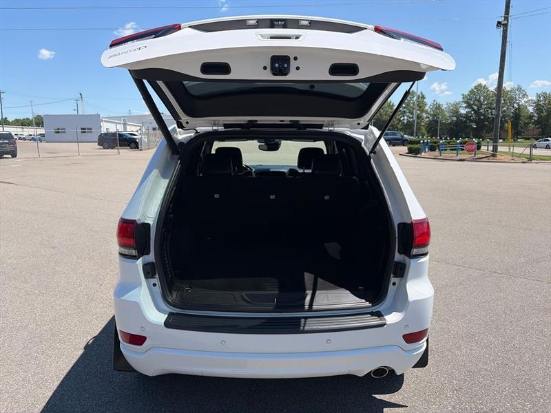 Jeep Grand Cherokee Laredo 2WD 2020