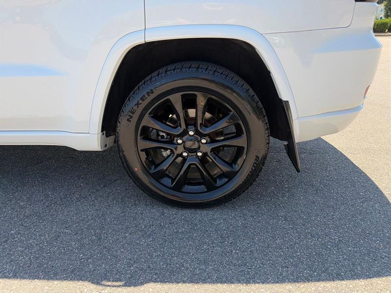 Jeep Grand Cherokee Laredo 2WD 2020