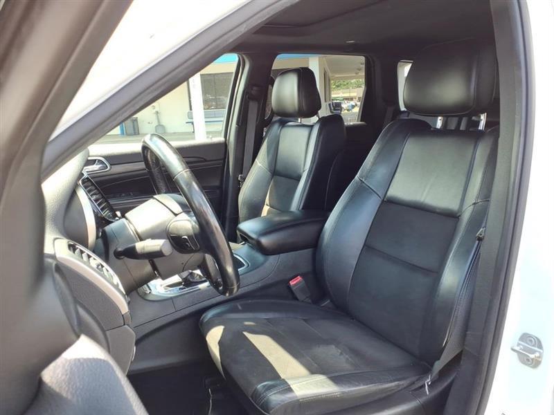 Jeep Grand Cherokee Laredo 2WD 2020