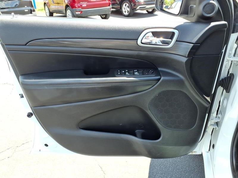 Jeep Grand Cherokee Laredo 2WD 2020