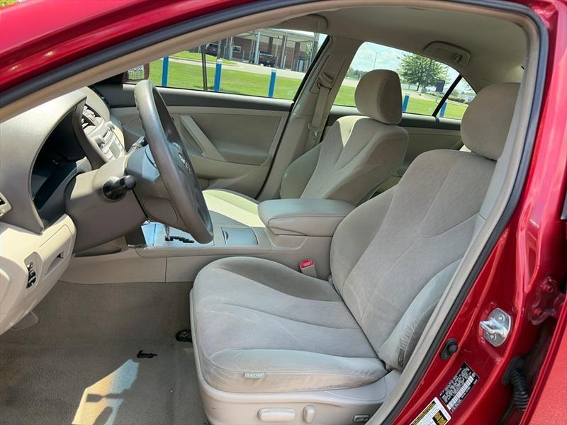 Toyota Camry Hybrid Sedan 2010