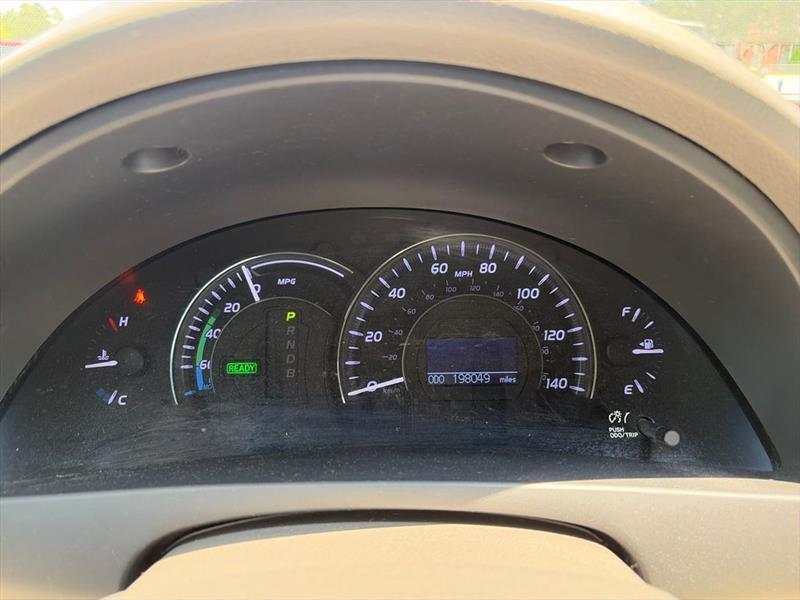 Toyota Camry Hybrid Sedan 2010