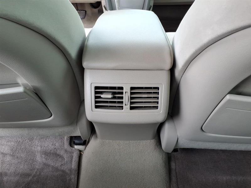 Toyota Camry Hybrid Sedan 2010