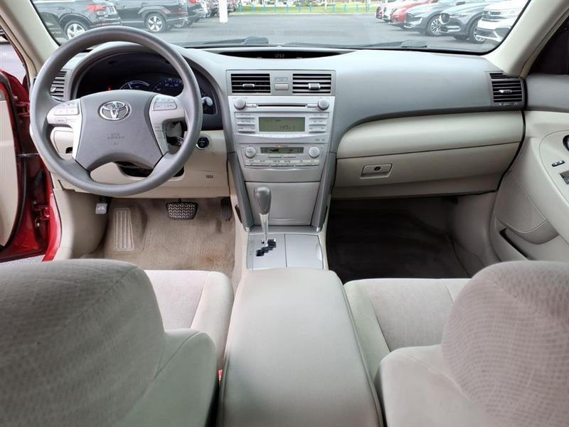 Toyota Camry Hybrid Sedan 2010