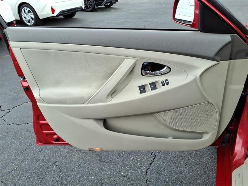 Toyota Camry Hybrid Sedan 2010