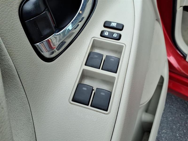 Toyota Camry Hybrid Sedan 2010