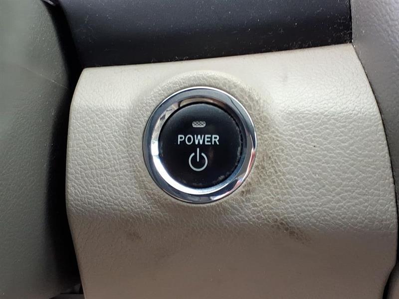 Toyota Camry Hybrid Sedan 2010