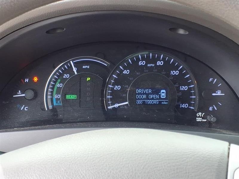 Toyota Camry Hybrid Sedan 2010