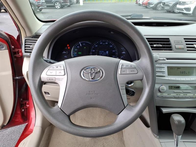 Toyota Camry Hybrid Sedan 2010