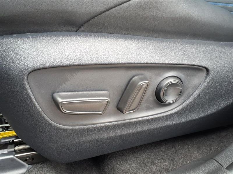 Toyota RAV4 Hybrid XSE 2025