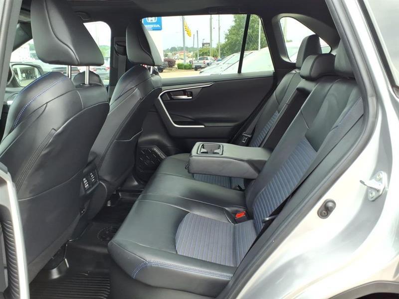 Toyota RAV4 Hybrid XSE 2025