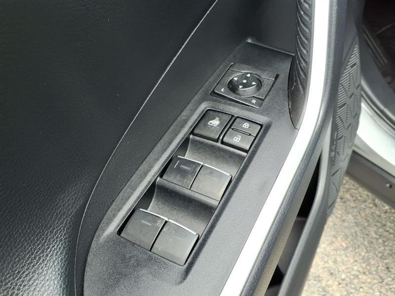 Toyota RAV4 Hybrid XSE 2025