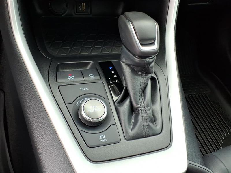 Toyota RAV4 Hybrid XSE 2025