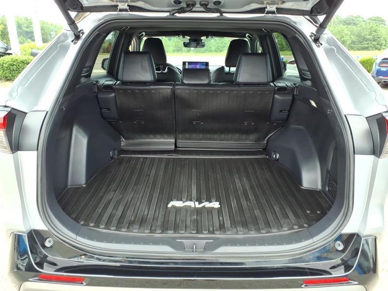 Toyota RAV4 Hybrid XSE 2025