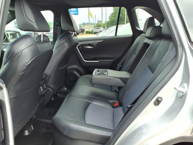 Toyota RAV4 Hybrid XSE 2025