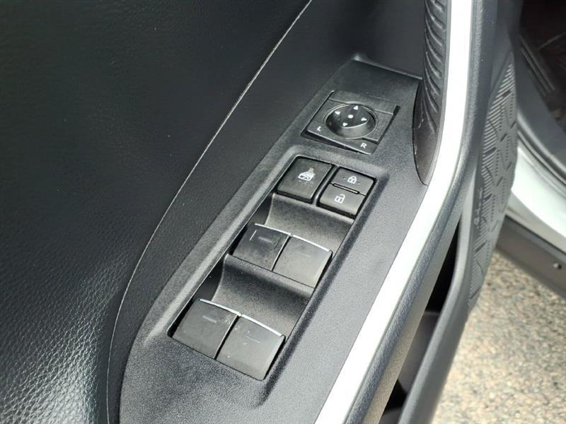 Toyota RAV4 Hybrid XSE 2025