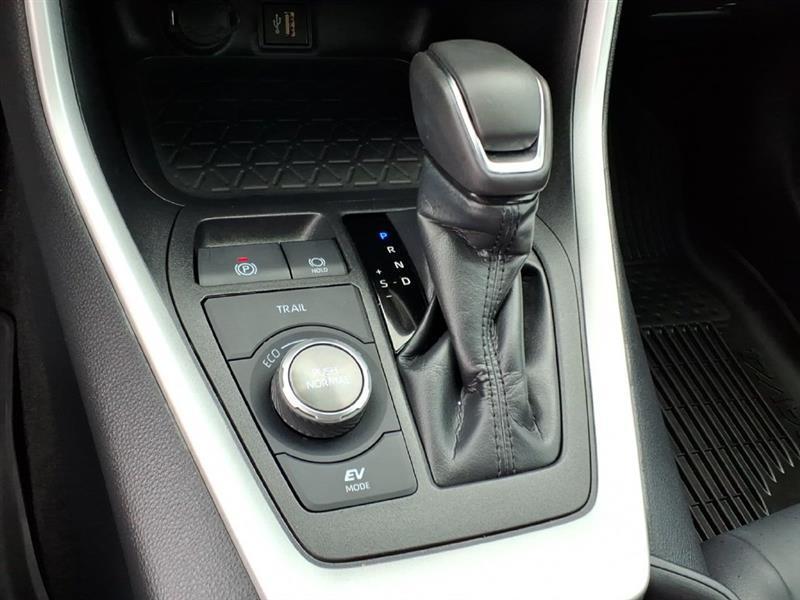 Toyota RAV4 Hybrid XSE 2025