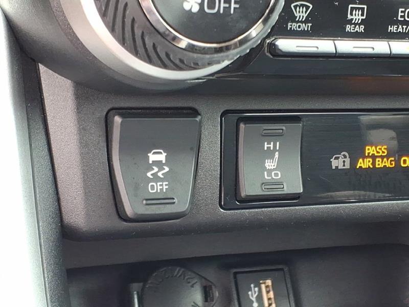 Toyota RAV4 Hybrid XSE 2025