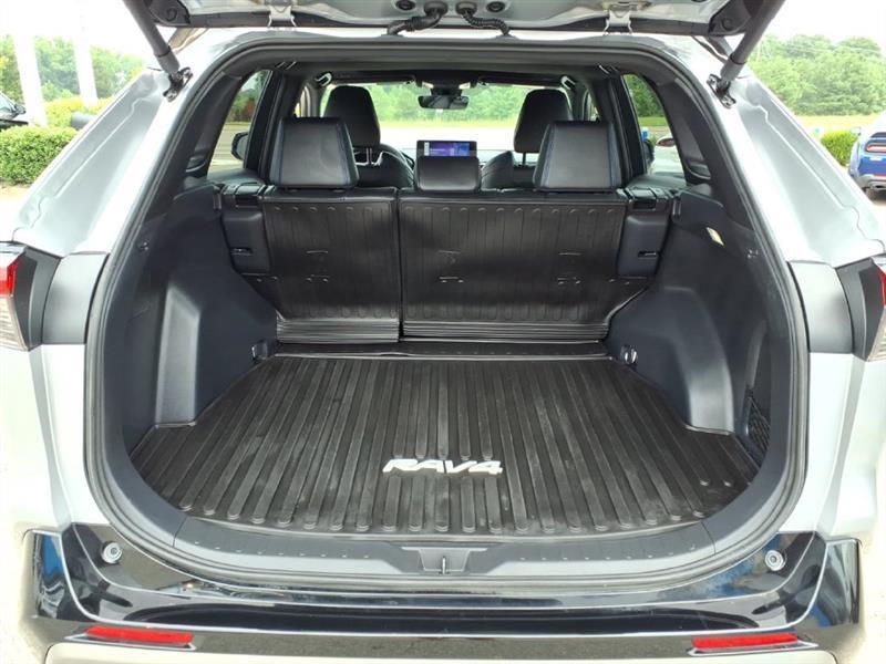 Toyota RAV4 Hybrid XSE 2025
