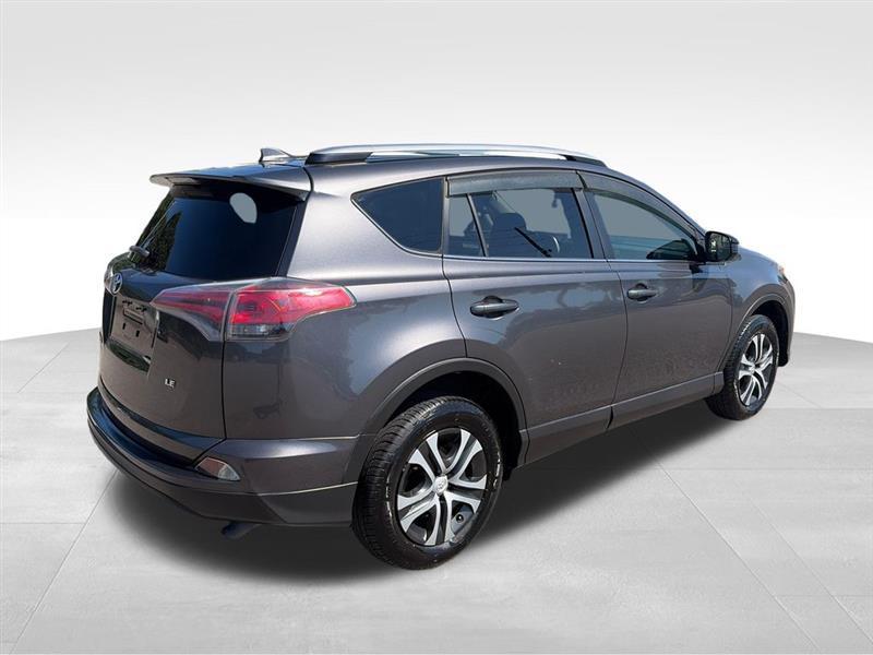 Toyota RAV4 LE FWD 2018