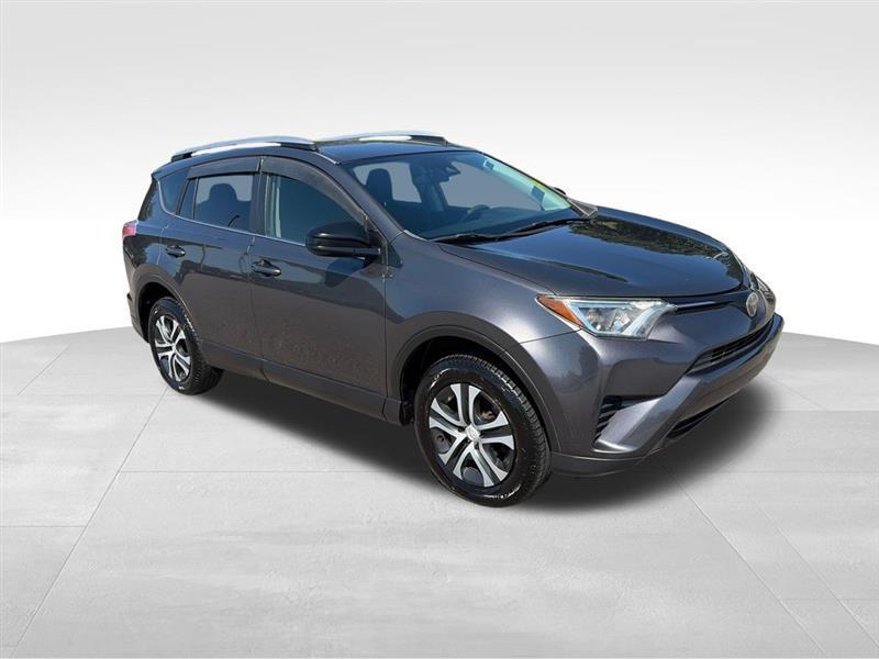 Toyota RAV4 LE FWD 2018