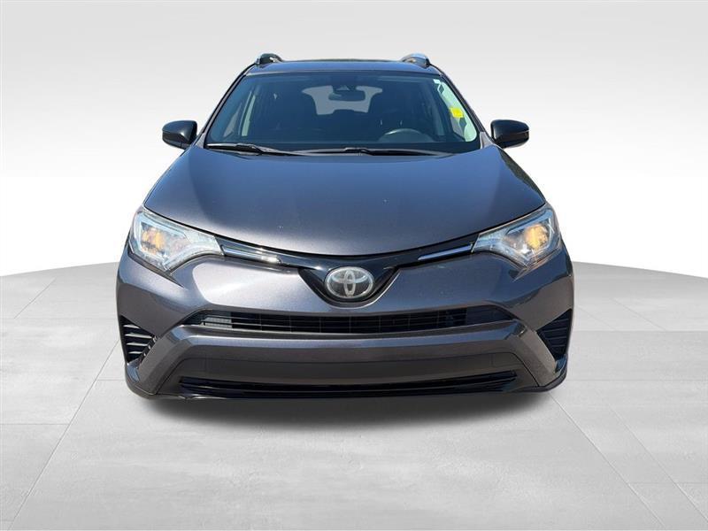 Toyota RAV4 LE FWD 2018