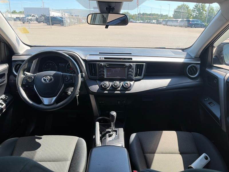Toyota RAV4 LE FWD 2018