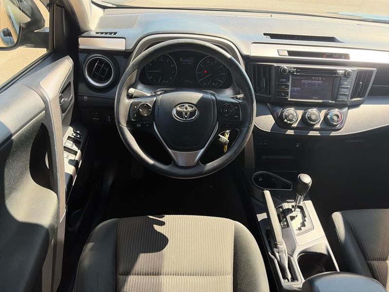 Toyota RAV4 LE FWD 2018