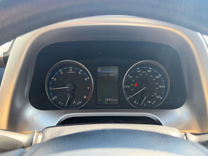 Toyota RAV4 LE FWD 2018