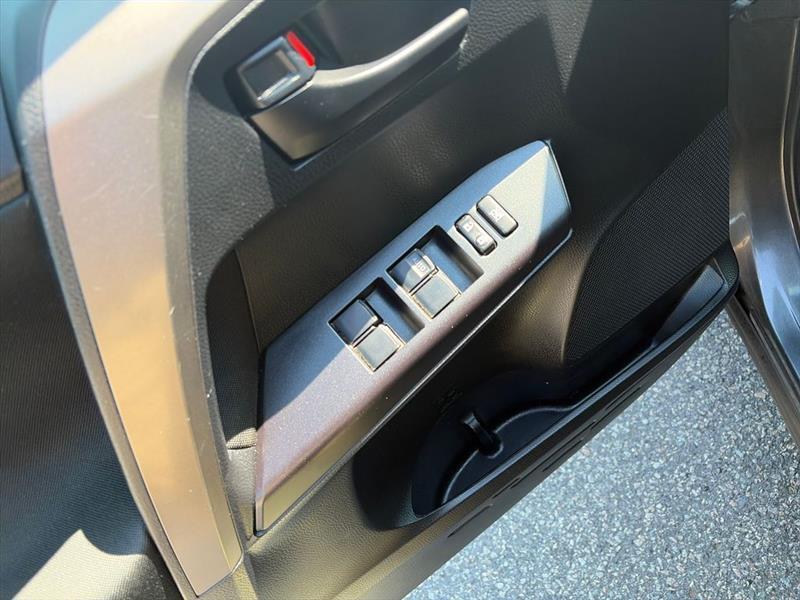 Toyota RAV4 LE FWD 2018