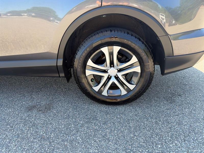 Toyota RAV4 LE FWD 2018