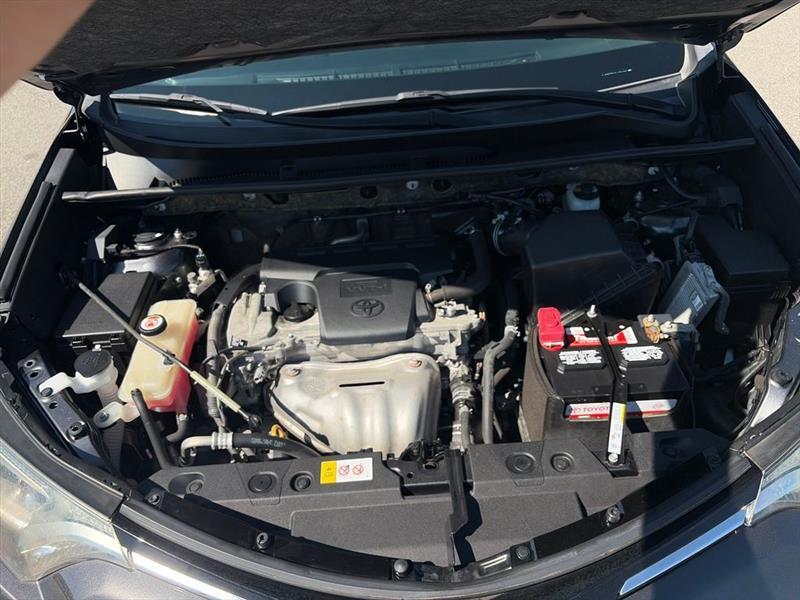 Toyota RAV4 LE FWD 2018